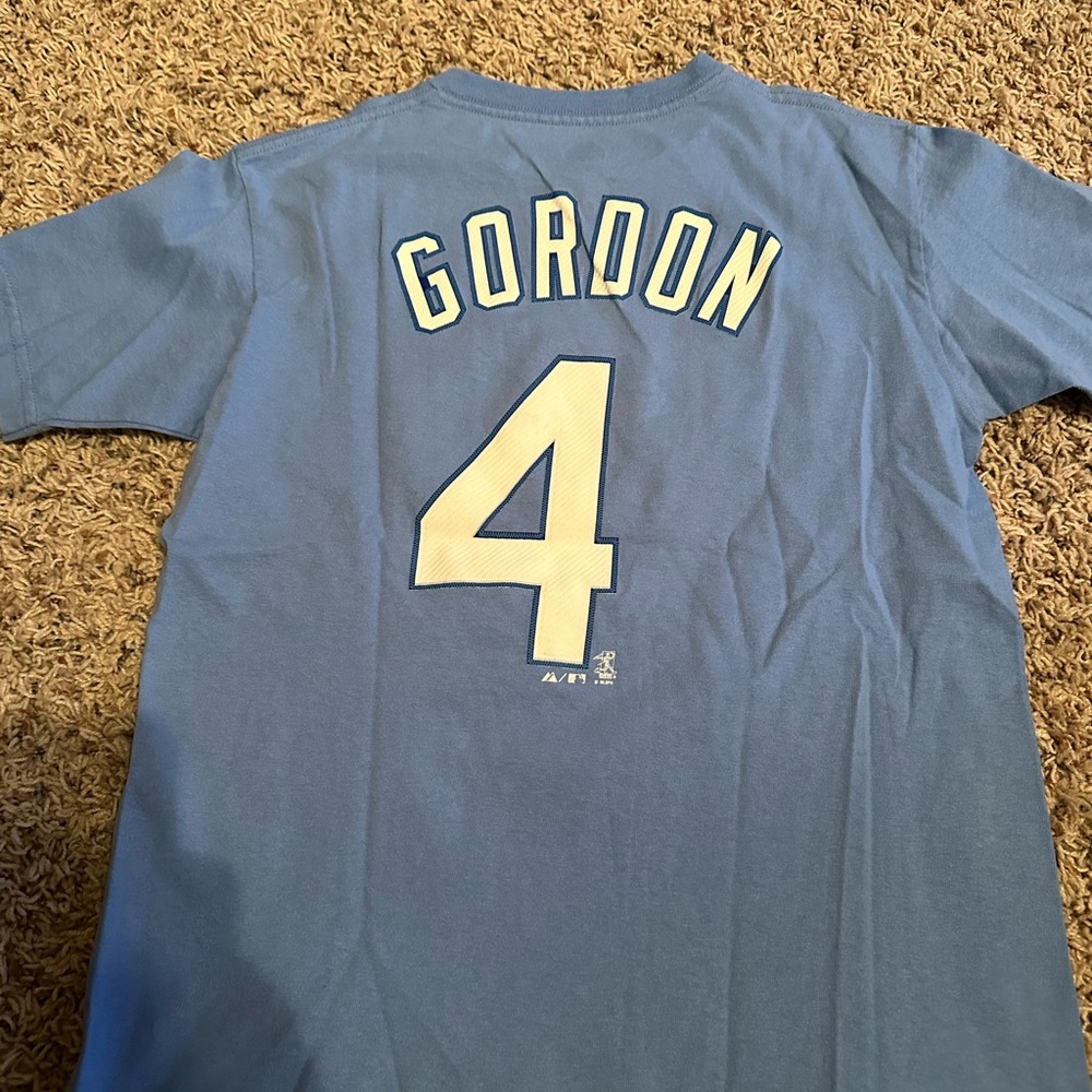 Royals Boys short sleeved tshirt in Size medium. Great condition! - Picture 2 of 3